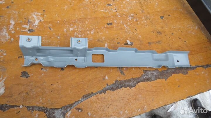 Панель передняя верхняя центральная Chery Indis