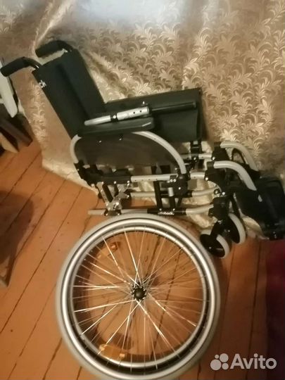 Инвалидная коляска новая