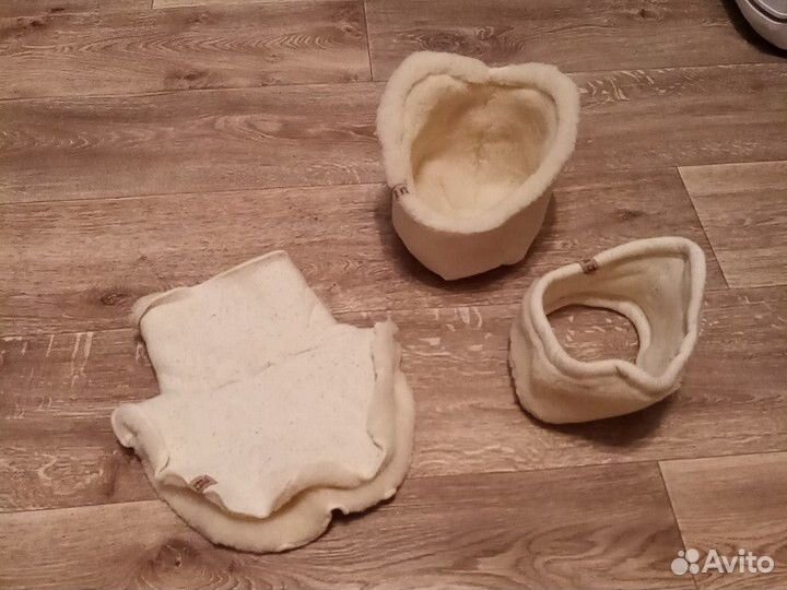 Шапка, манишка, повязка на голову