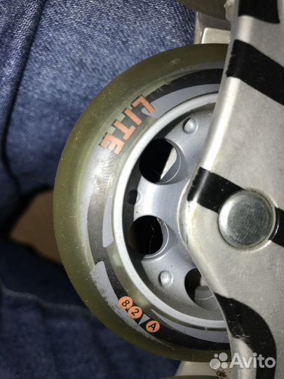 Роликовые коньки