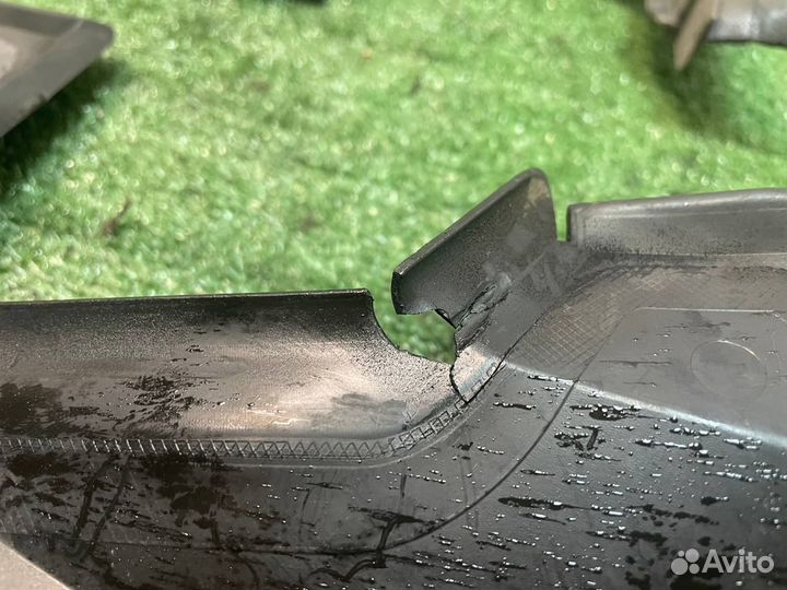 Воздуховод радиатора правый левый Audi Q5