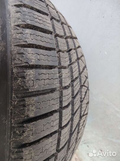 Kumho WinterCraft WS71 235/65 R18 106H
