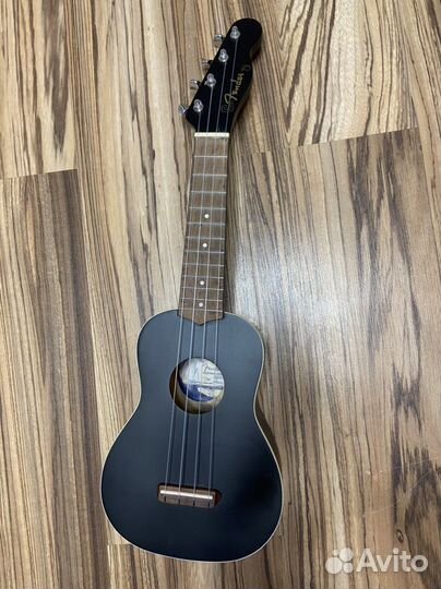 Укулеле fender
