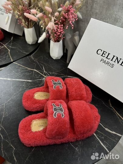 Меховые тапочки celine