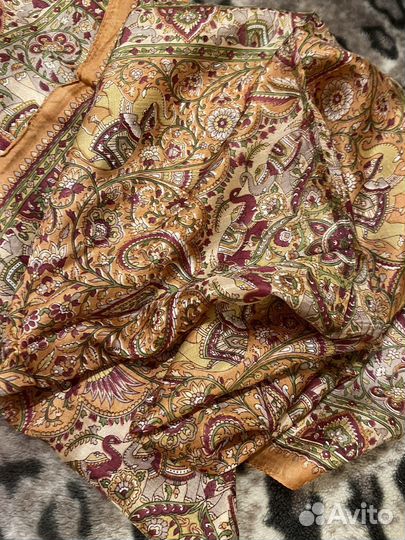 Шелковый платок шейный