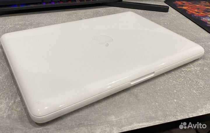 Apple MacBook late 2009