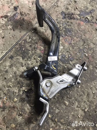 Педаль тормоза KIA Sportage 3