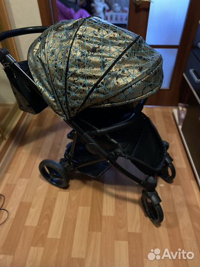 Коляска прогулочна