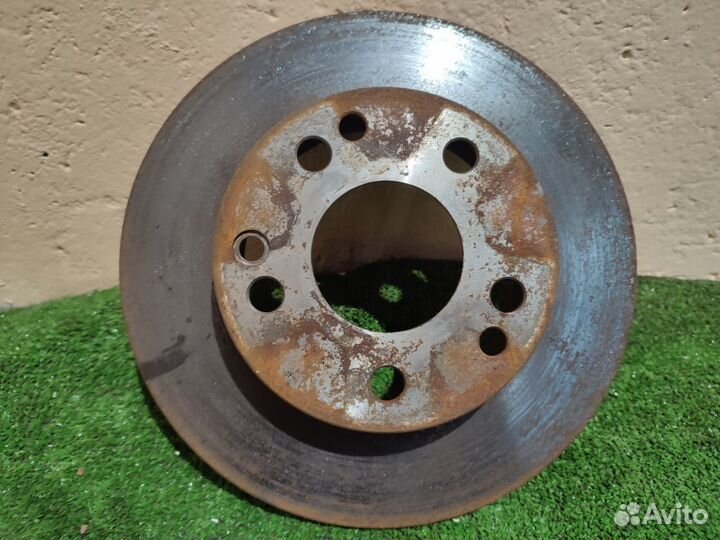 Передний тормозной диск Mercedes-Benz w201 w124