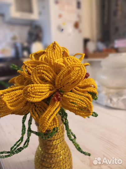 Цветы из бисера