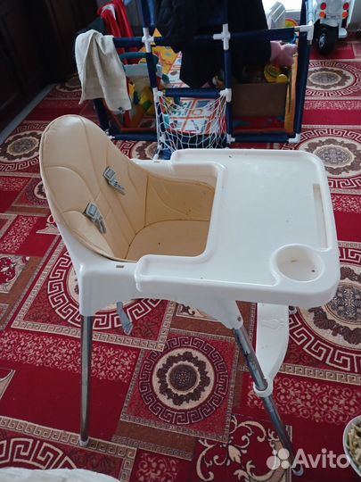 Стульчик для кормления