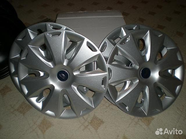 Колпаки Ford Focus r16. Колпаки на Форд фокус 2 r16. Колпаки на Форд фокус 3 r16. Форд фокус 3 на колпаках р16. Колпаки форд 16