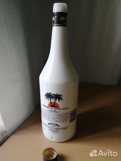 Пустая бутылка из-под алкоголя