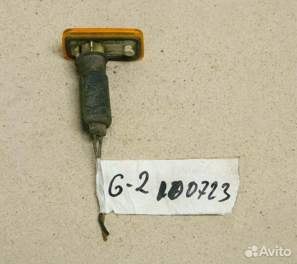 Повторитель поворота в крыло VW Golf 2