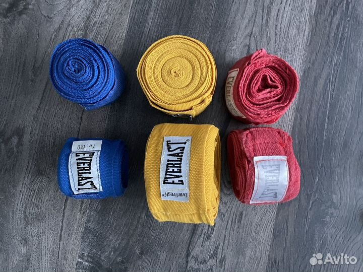 Боксерские перчатки шлем бинты защита