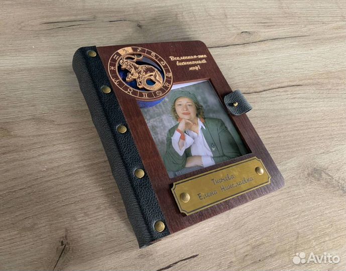 Ежедневник из дерева / блокнот