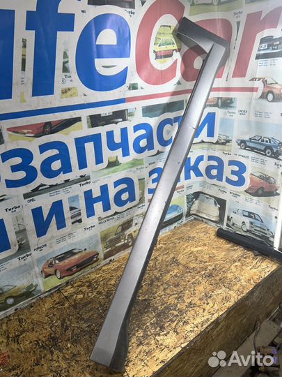 Порог левый накладка Мицубиси Аутлендер CU 1