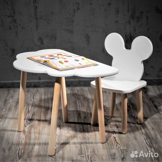 Детский стол и стульчик. Детская мебель