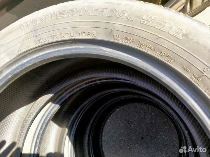 Dunlop Winter Maxx SJ8 255/50 R20 109S