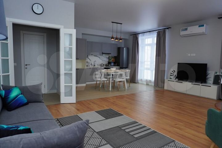 2-к. квартира, 93 м², 8/12 эт.