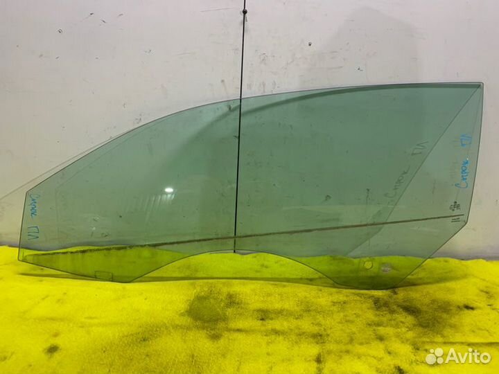 Стекло двери левое Volkswagen Scirocco 137