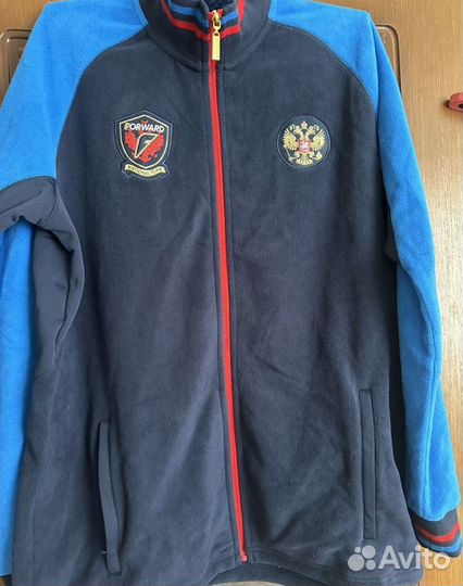 Спортивный костюм