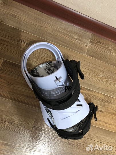 Крепления для сноуборда head