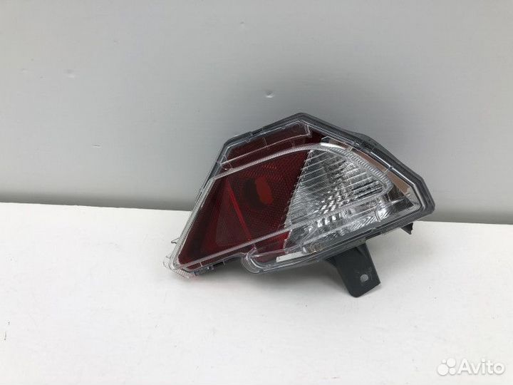 Фонарь задний в бампер правый Toyota RAV 4 4 (CA40