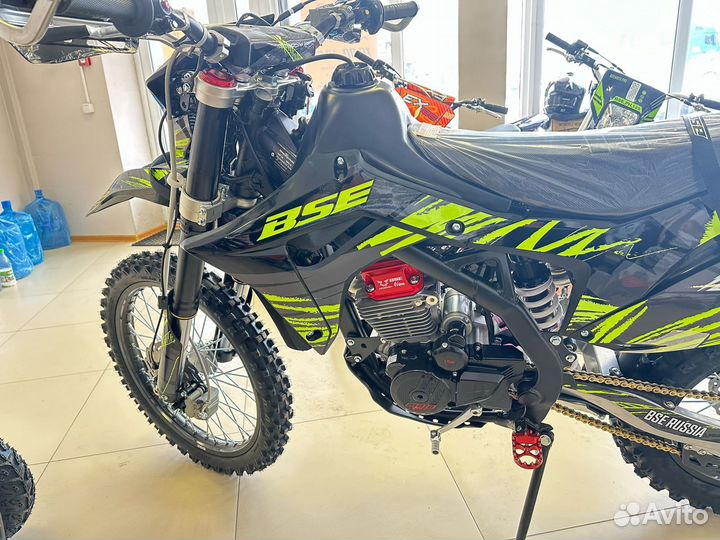 BSE Z5 Neon Black (120)