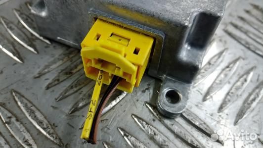 Блок управления airbag BMW 7 E65 (1RT37OQ01)