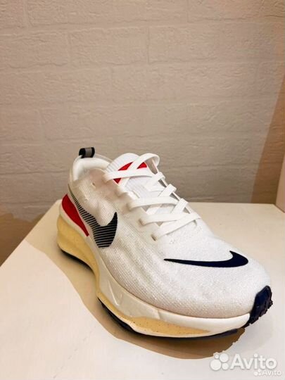 Кроссовки женские Nike zoomx Invincible (Новые)