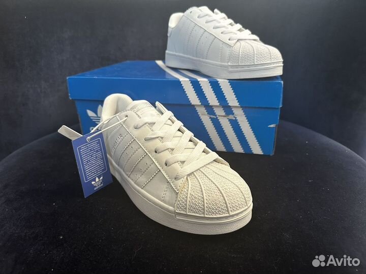 Adidas superstar