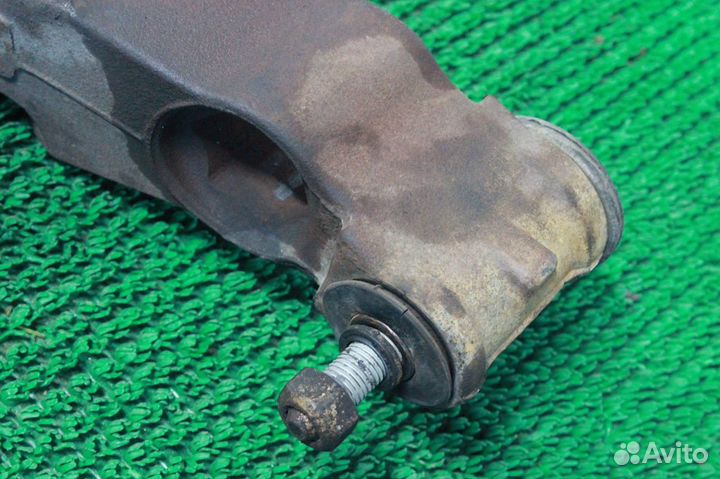 Рычаги передние нижние Chevrolet Suburban GMT800