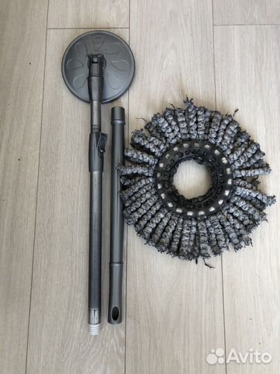 Швабра с круглой щеткой