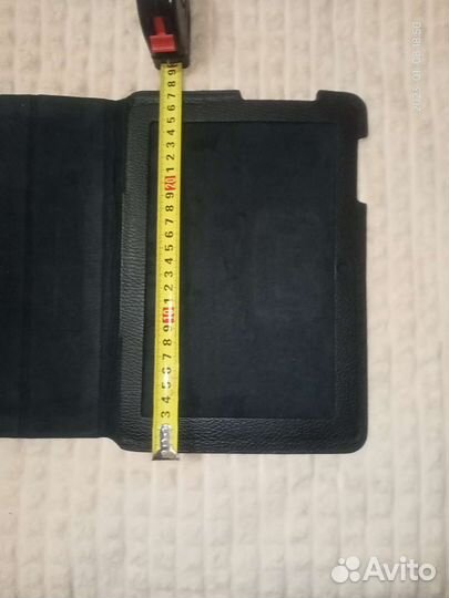 Универсальный чехол для планшета