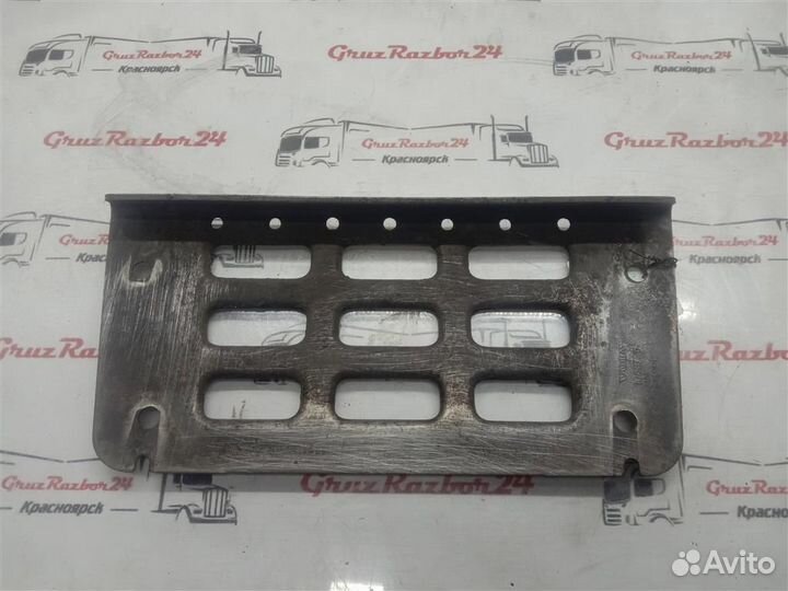 Накладка подножки LH Volvo 1063726