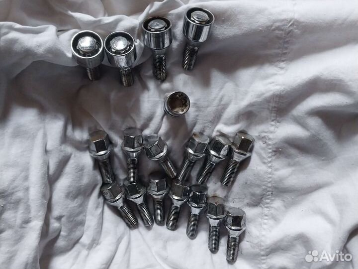 Колесные болты Рено