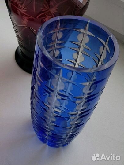 Ваза из синего хрусталя
