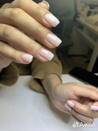 Маникюр педикюр