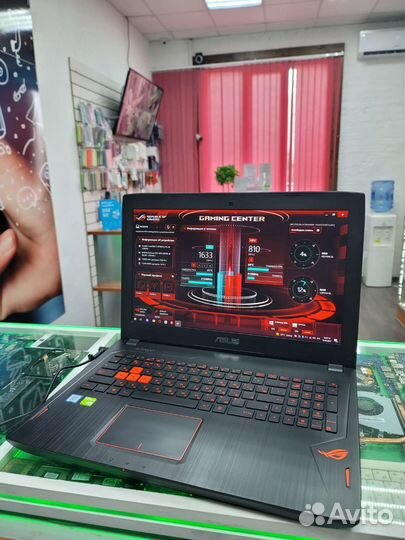 Роскошный asus ROG strix i7/16gb/SSD/GTX 8GB