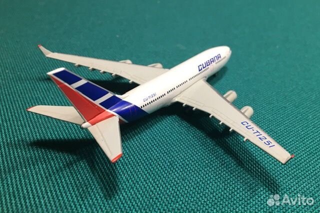Модель самолета Ил 96-300 cubana airlines объявление продам