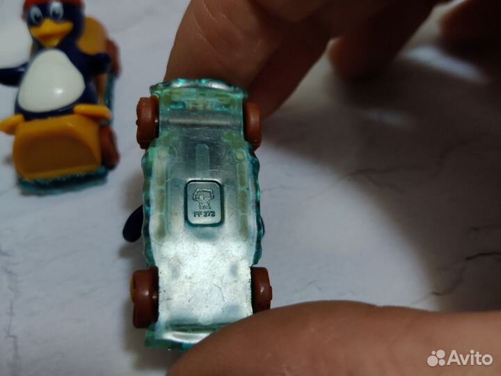 Киндер сюрприз пингвин Веселый Юбилей 40 лет