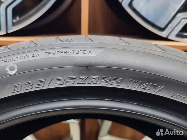 Yokohama Advan Sport V107 285/40 R22