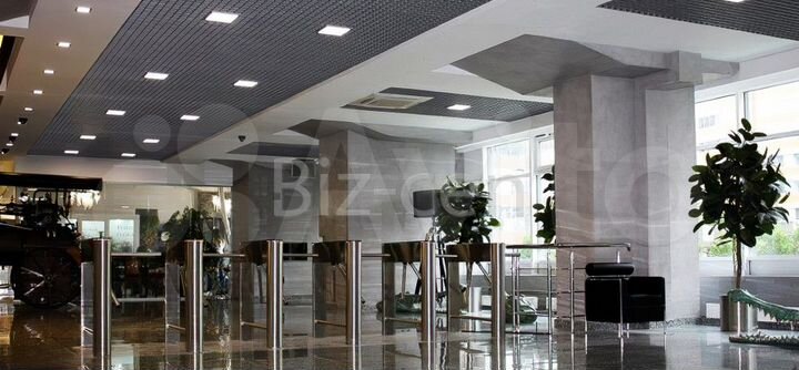 Недалеко от метро офис 140.4 кв.м в аренду