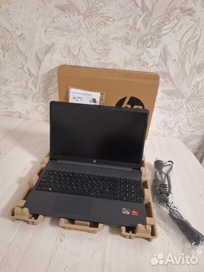 Ноутбук HP Laptop 15s-eq2024ur