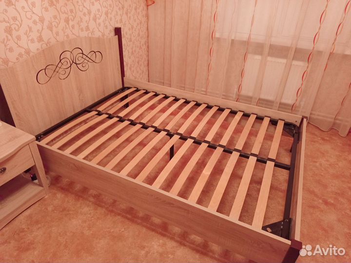 Кровать двухспальная