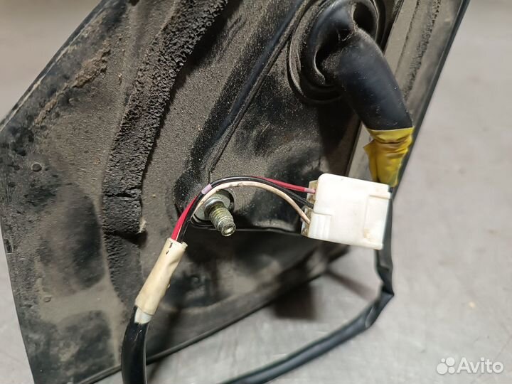 Зеркало toyota platz vitz NCP10 NCP12 NCP13 NCP15 NCP16 SCP10 SCP11 SCP13 3 контакта правое 1 модель