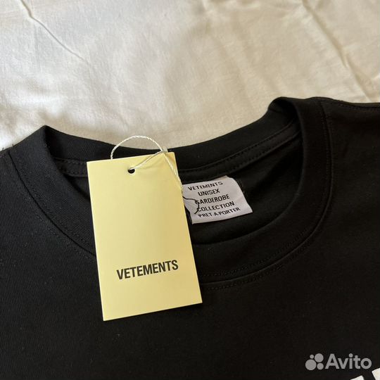 Футболка vetements