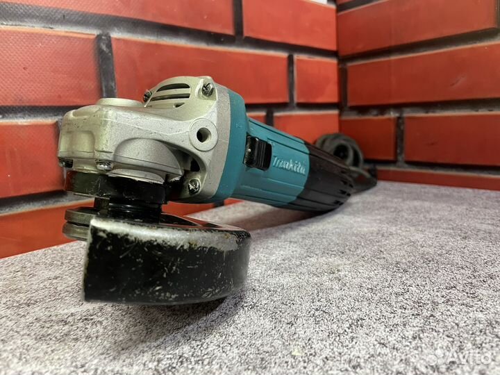 Ушм Болгарка Makita GA5030