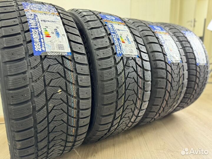 Tri Ace Snow White II 285/45 R21 109H